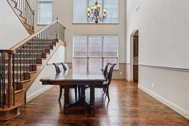 Building Photo - 8217 Almont Dr