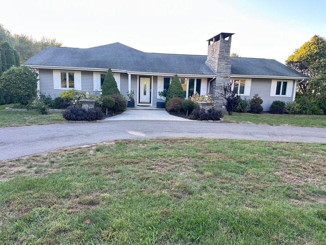 Primary Photo - 37 Ridge Rd
