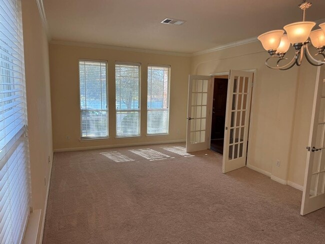 Building Photo - 4387 Green Tree Dr