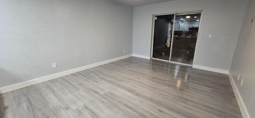 Building Photo - 2044 44th St S