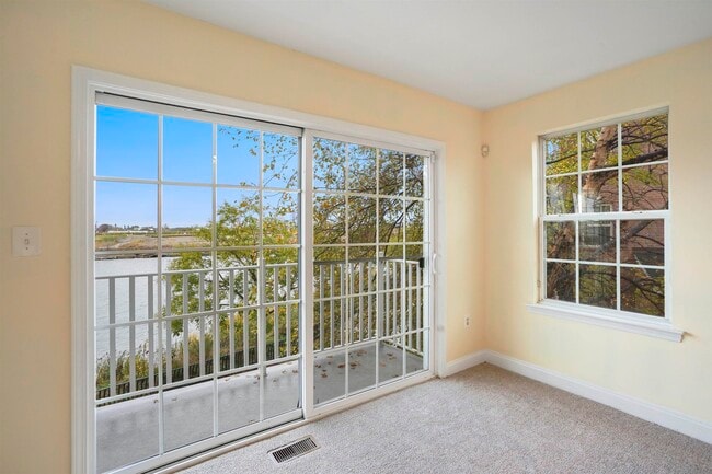 Building Photo - 80 Lyon Ct