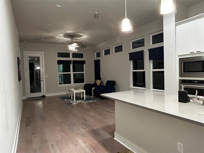 Building Photo - 1615 Woodwind Ln