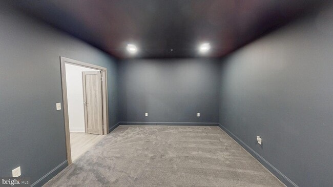 Building Photo - 10909 Meridian Hill Way