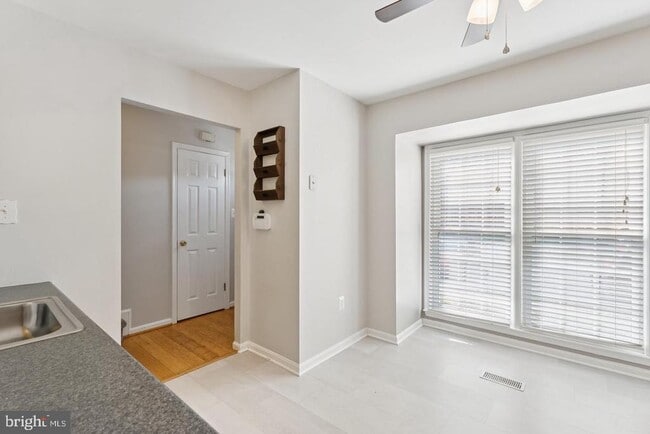 Building Photo - 12098 Winona Dr