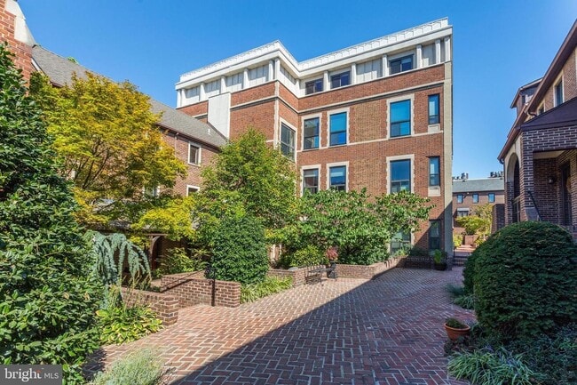 Building Photo - 1715 15th St NW