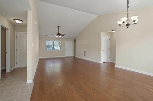 Building Photo - 323 Beryl Dr