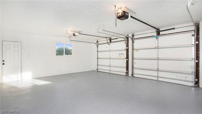 Building Photo - 3148 Apache St