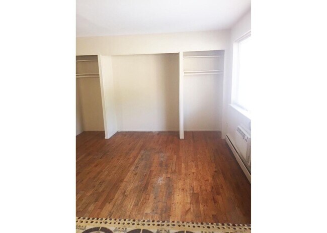 Building Photo - 507 Lowell Ave