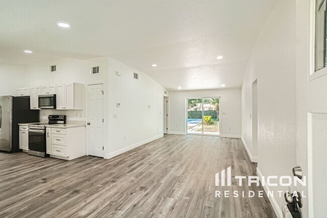 Building Photo - 2625 Nova Dr