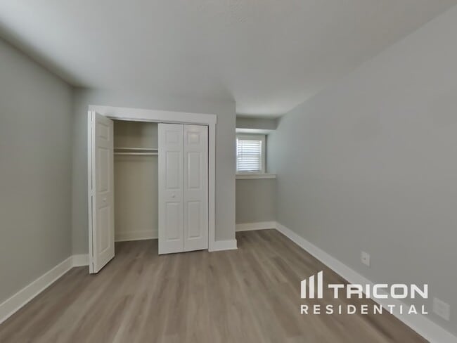 Building Photo - 9330 Highmeadow Dr