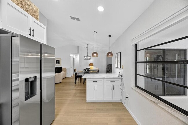 Building Photo - 8137 English Elm Cir