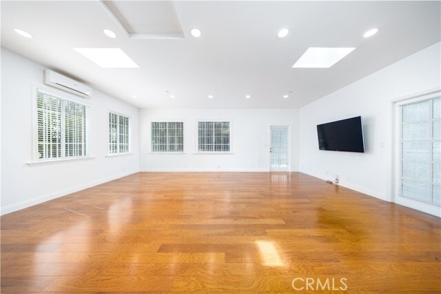 Building Photo - 68 E Longden Ave