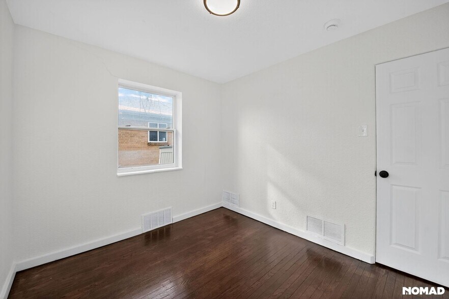 Building Photo - 1460 Elmira St