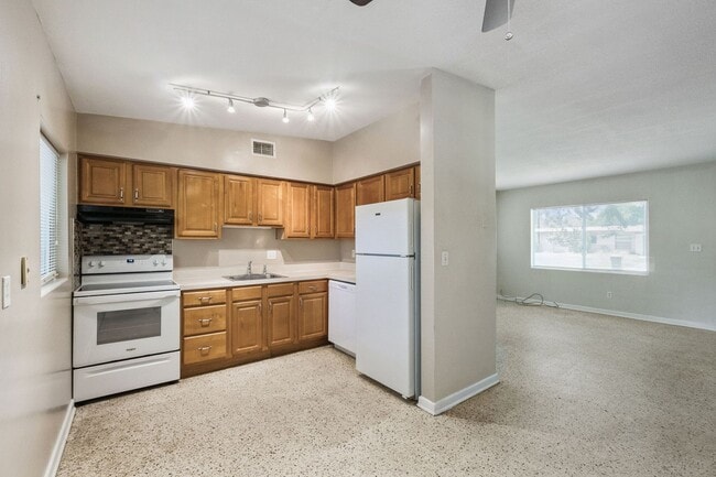 Building Photo - 1416 Beatrice Dr