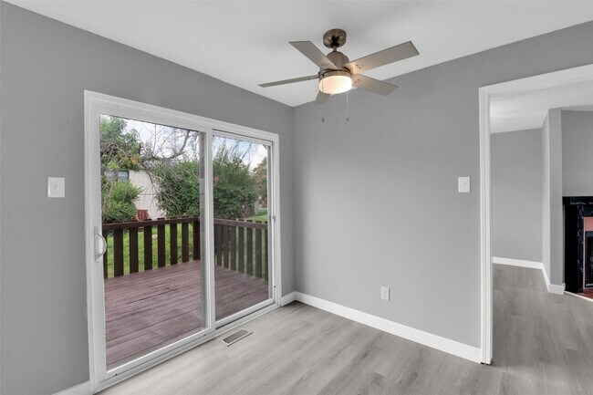 Building Photo - 13351 Hiddencrest Ln