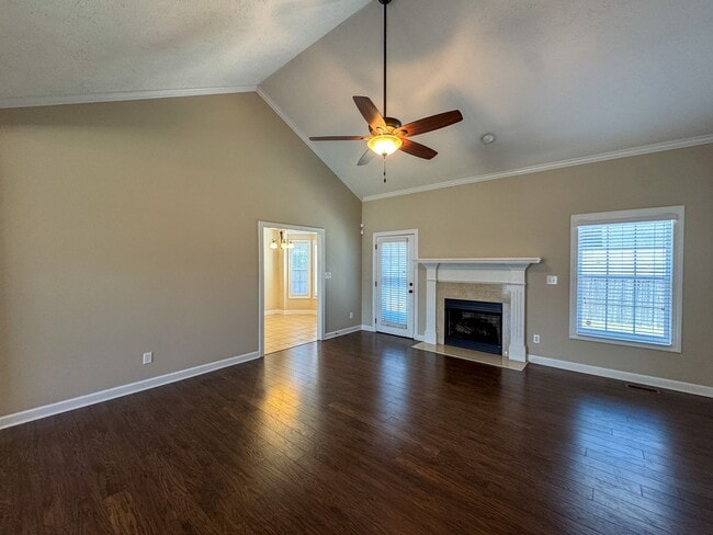 Building Photo - Beautiful 4 Bed, 2 Bath Home in Jack Britt