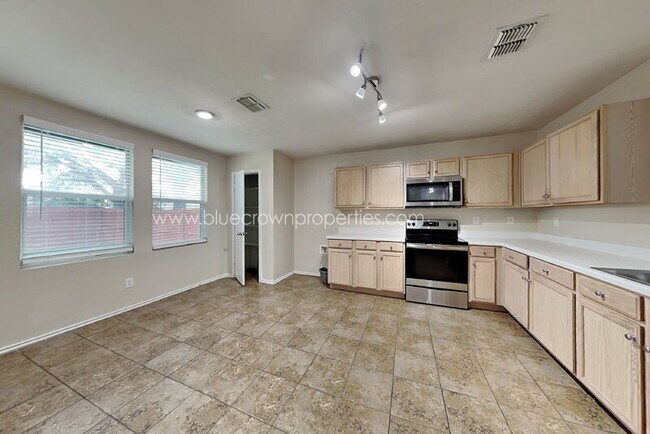 Building Photo - 12862 Vassar Dr
