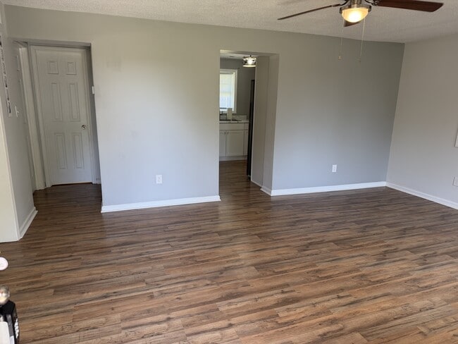 Building Photo - 1273 Halltown Rd