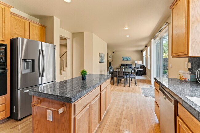 Building Photo - 2931 Blue Grouse Dr