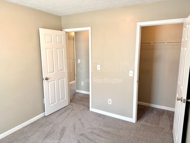 Building Photo - 1691 Redan W