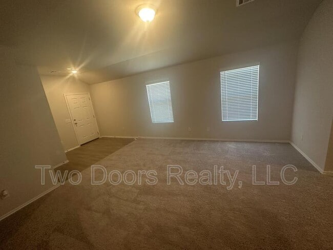 Building Photo - 1009 Ichabod Cir