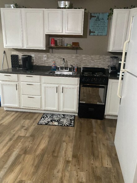 Building Photo - 2787 James Henry Dr