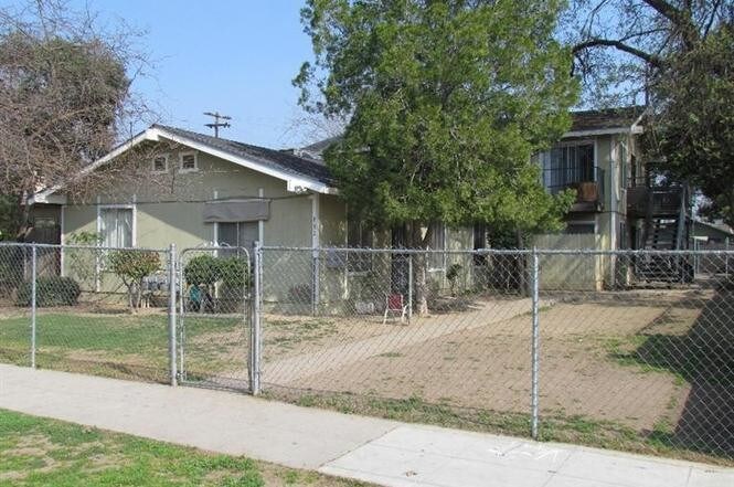 Building Photo - 830 N Ferger Ave
