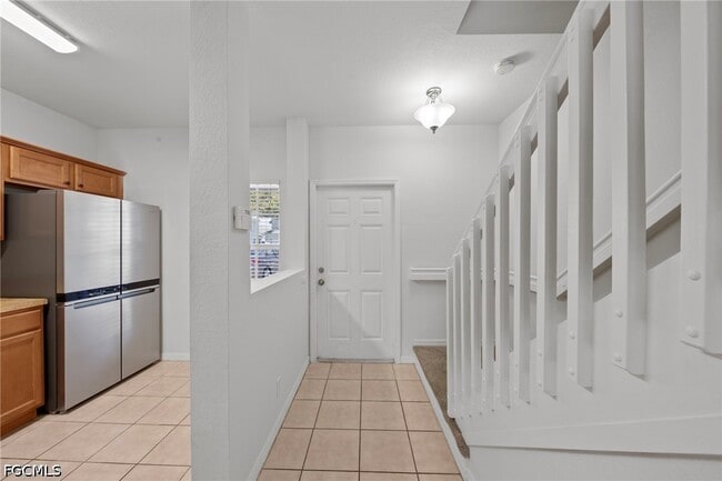 Building Photo - 8273 Pacific Beach Dr