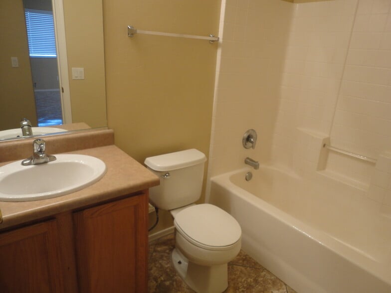 Building Photo - 684 W Echo Mesa Dr