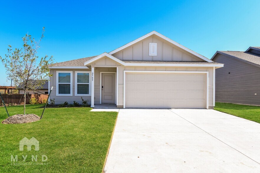 Primary Photo - 2709 Ctr Crk Ln