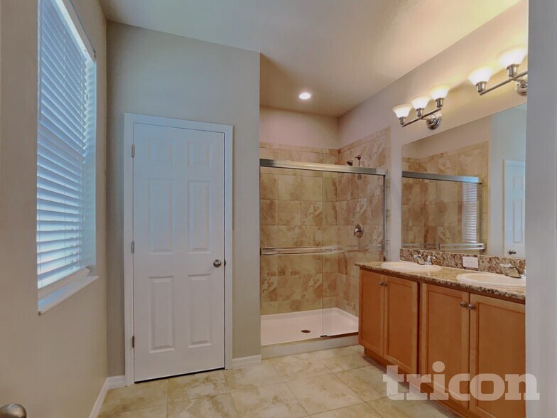 Building Photo - 12283 Moss Lake Loop