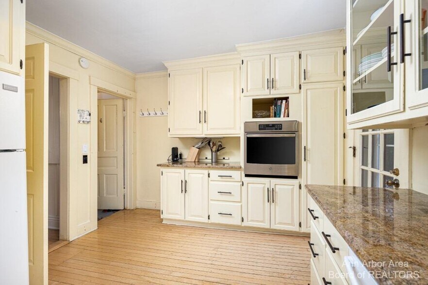 Kitchen - 413 5th St