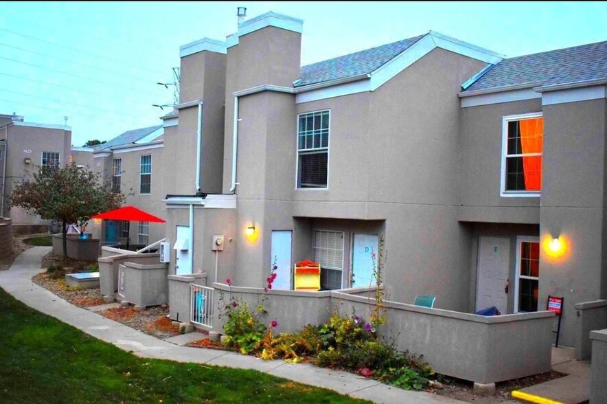 Building Photo - 3455 Rebecca Ln