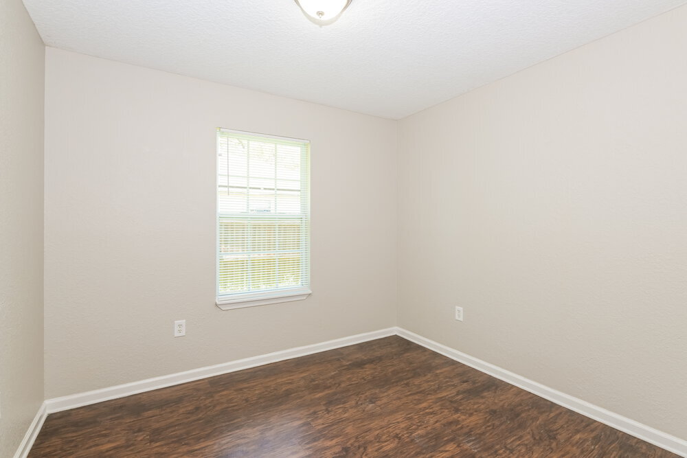Building Photo - 7926 Pipit Ave