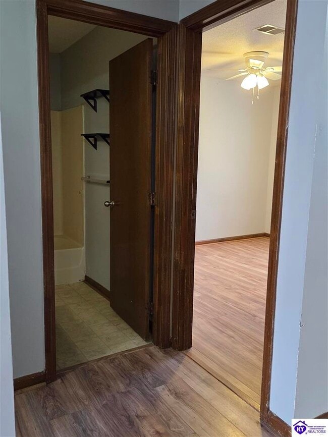 Building Photo - 629 Potomac Ct