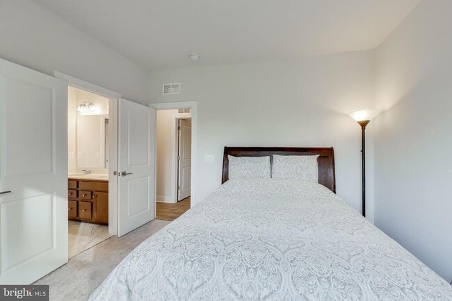 Building Photo - 3897 Hillview Ct