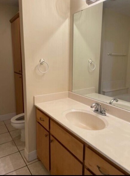 Building Photo - 105 Westchase Dr