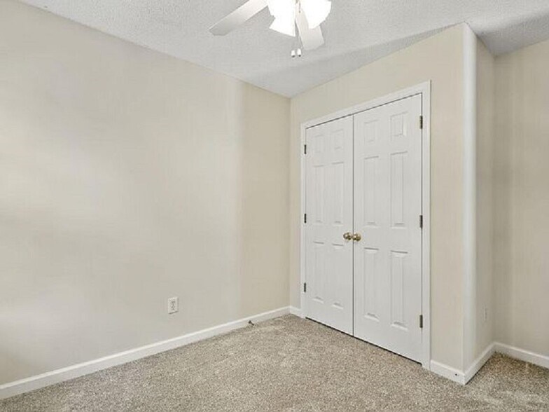 Building Photo - 100 Bryant Dr