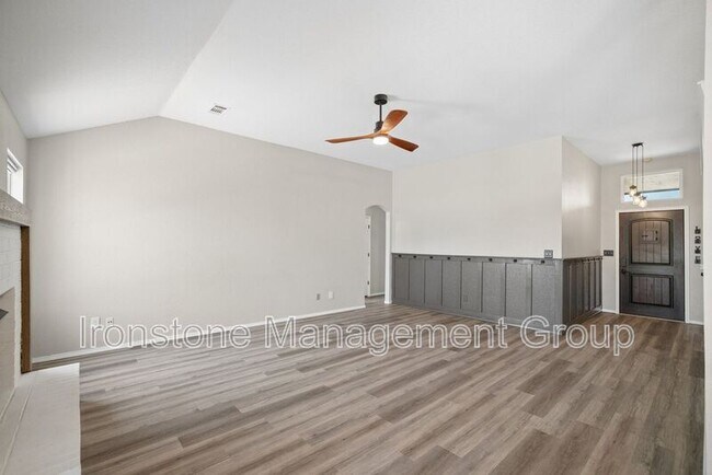 Building Photo - 11665 N 156th E Ave