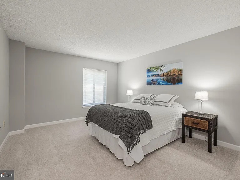 The bedroom. - 4500 S Four Mile Run Dr