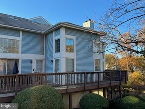 Building Photo - 369 Green Meadow Ln