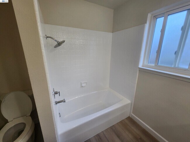 Building Photo - 1829 Rosetree Ct
