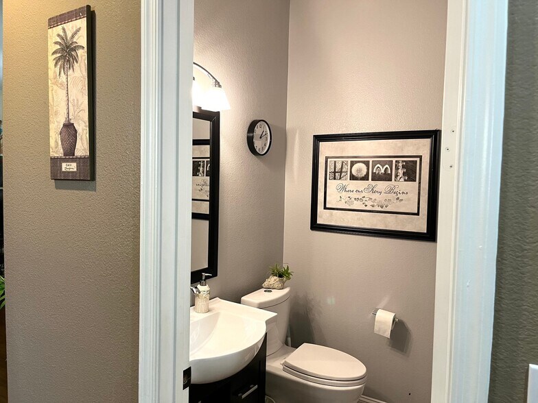 Building Photo - 7729 Villa Gabriela Ave