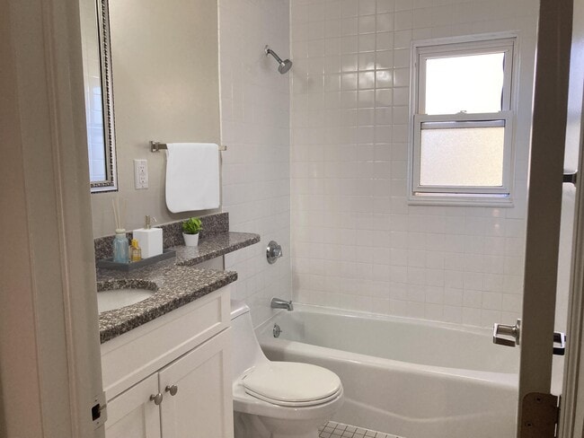 Interior Photo - Black Rock Gardens, LLC