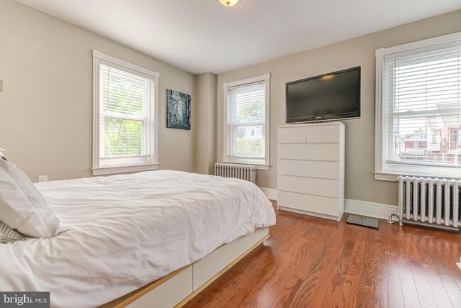 Building Photo - 231 Edgemont Ave