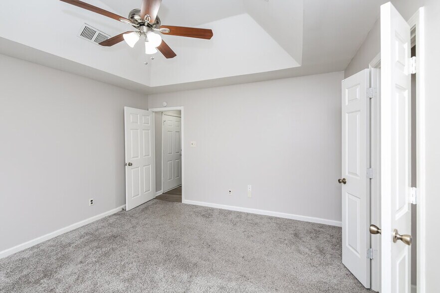 Building Photo - 3875 Neyland Valley Dr
