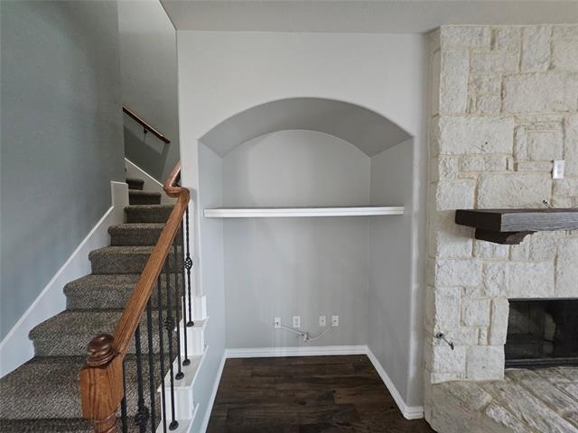 Building Photo - 727 Sendero Rd
