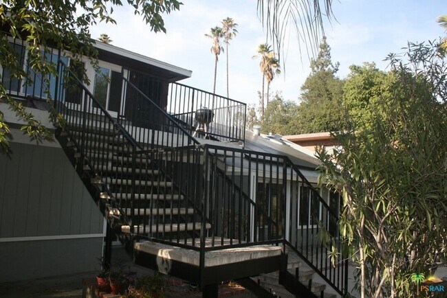 Building Photo - 508 N Avenue 66