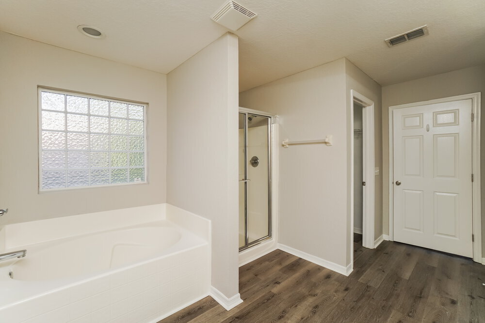 Building Photo - 11485 Viking St