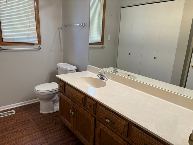 Building Photo - 23025 Bussey Dr